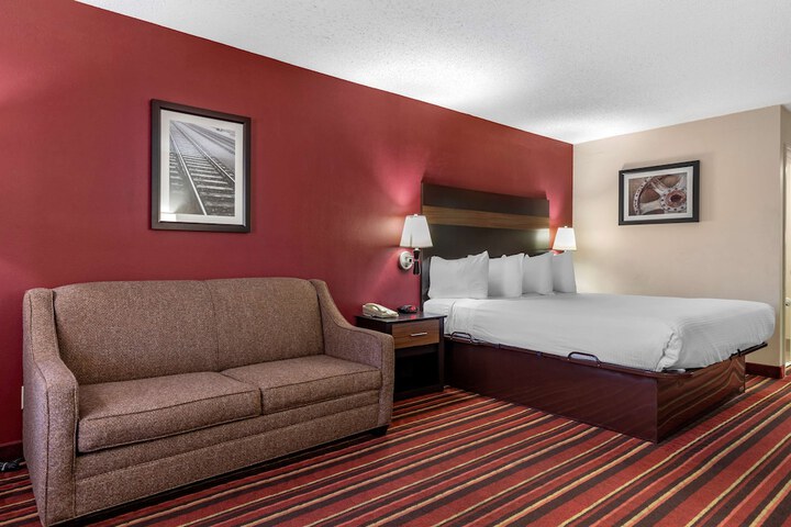 Room 10 of 30