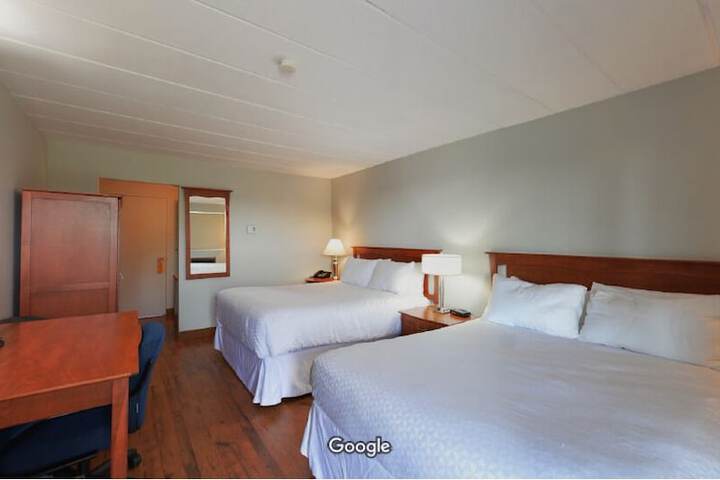 Room 10 of 27