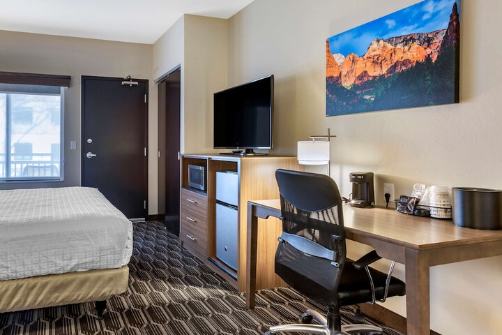 Room 46 of 69