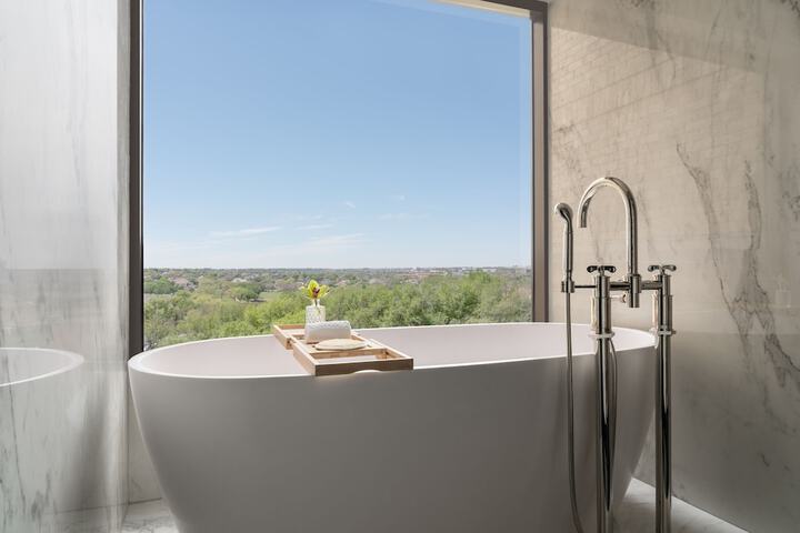 The Ritz-Carlton Dallas Las Colinas