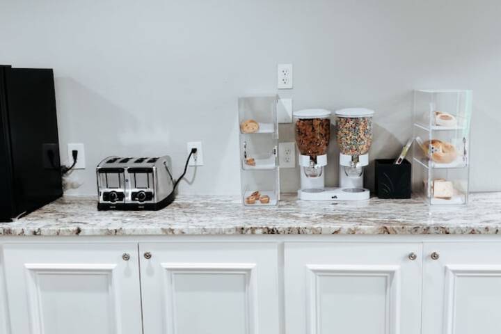 Breakfast/Coffee Service 19 of 22