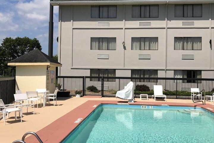 Pool 4 of 39