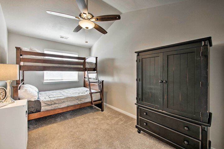 Mtn View Townhome w / Amenities 17 Mi to Snowbird!