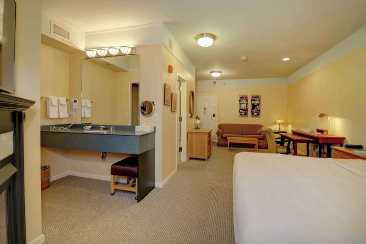 Room 84 of 142