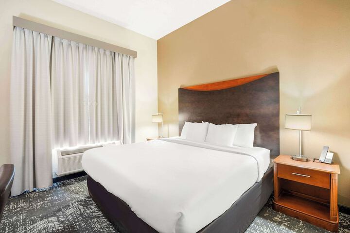 Room 47 of 62