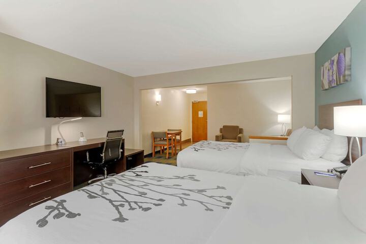 Room 28 of 40
