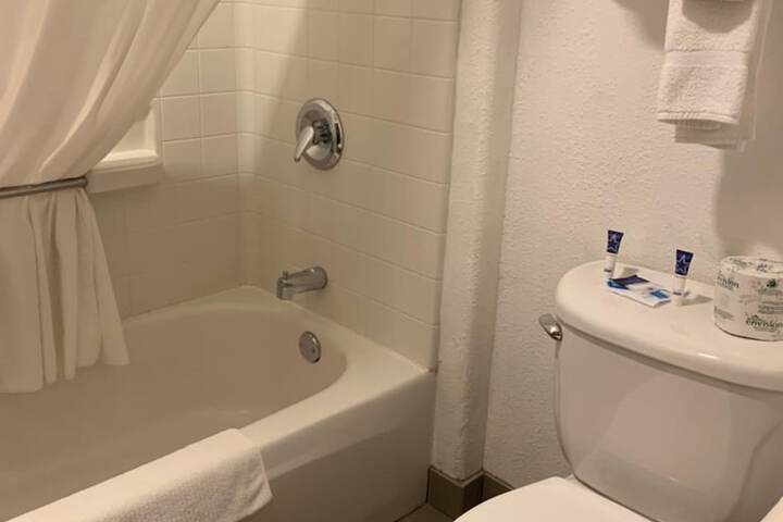 Room 35 of 41