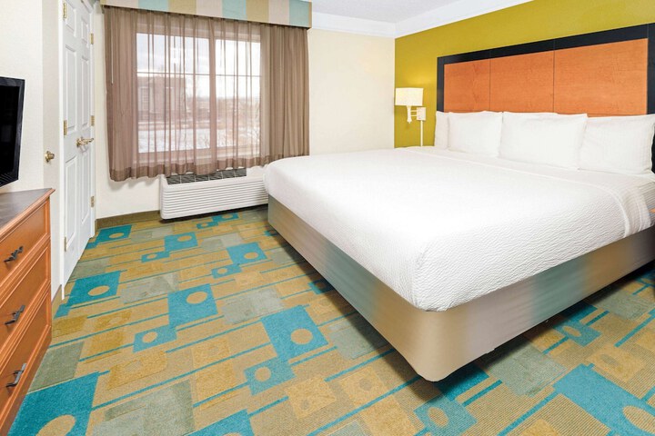Room 10 of 29