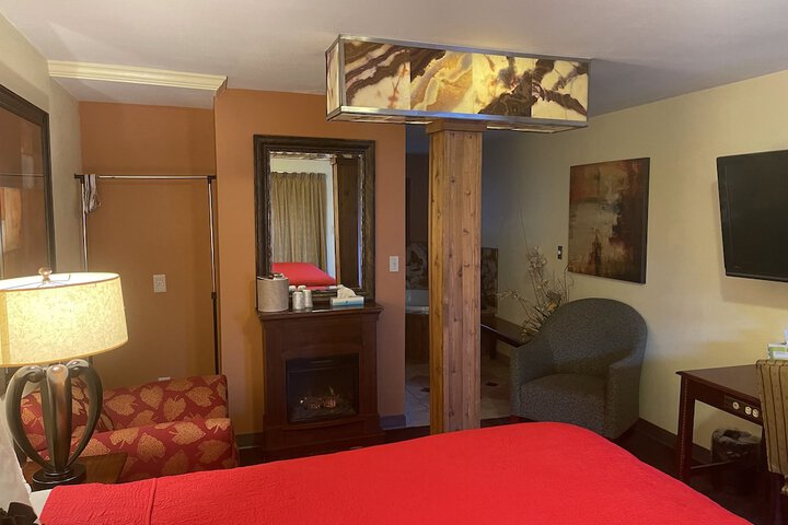 Room 16 of 66