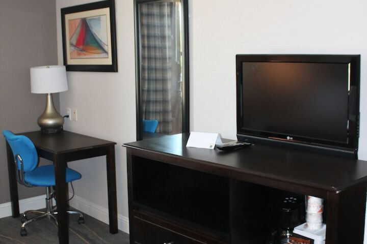 Room 90 of 120