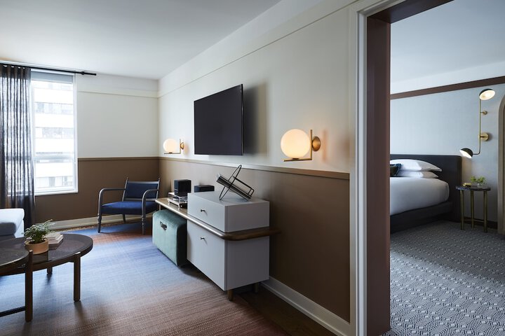 Room 32 of 101