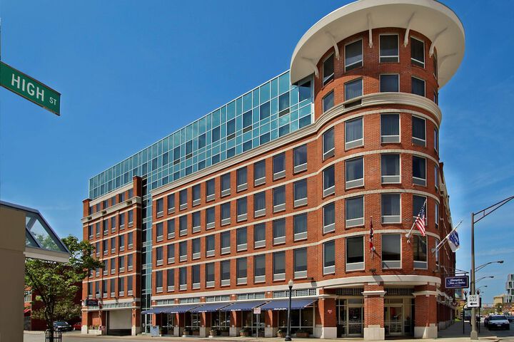 Hampton Inn & Suites Columbus-Downtown