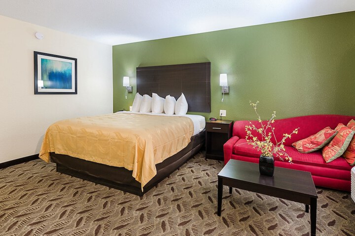 Room 22 of 40
