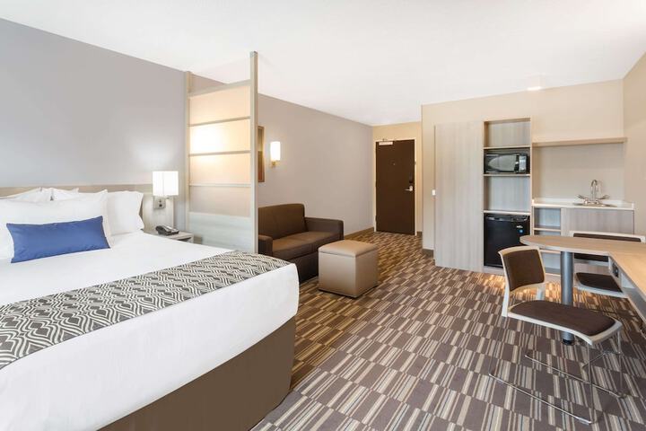 Room 20 of 33