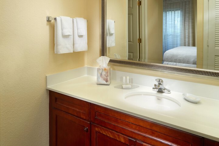 Room 8 of 21