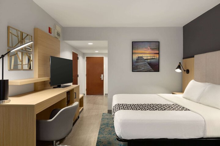 Room 21 of 31