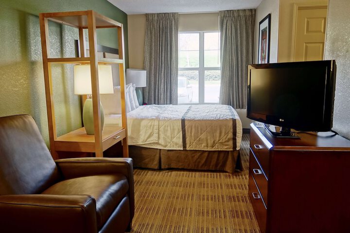 Room 14 of 24