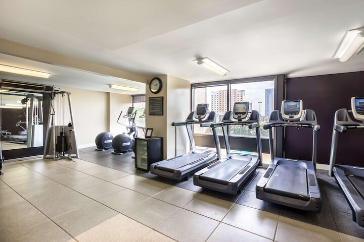 DoubleTree by Hilton Hotel & Suites Houston by the Galleria