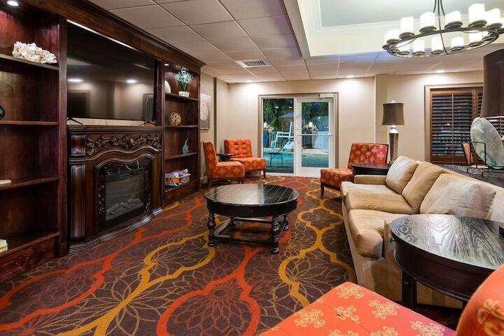 Best Western Plus Ambassador Suites Venice