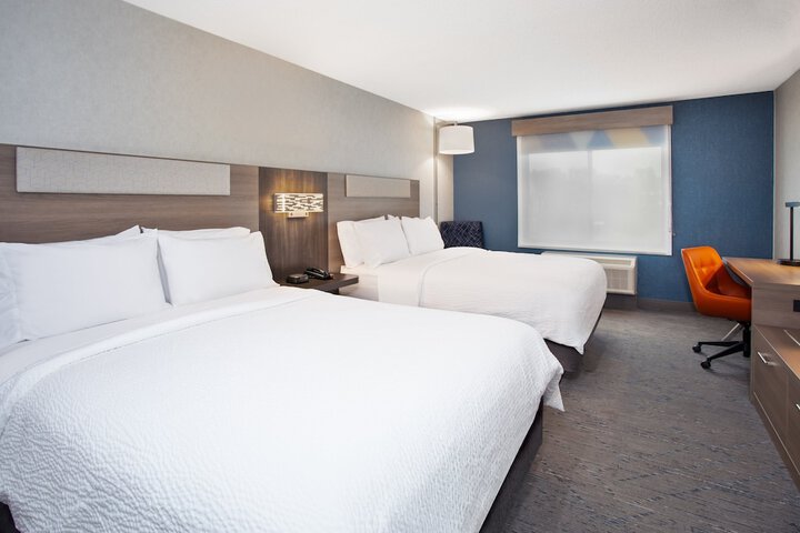 Room 35 of 121