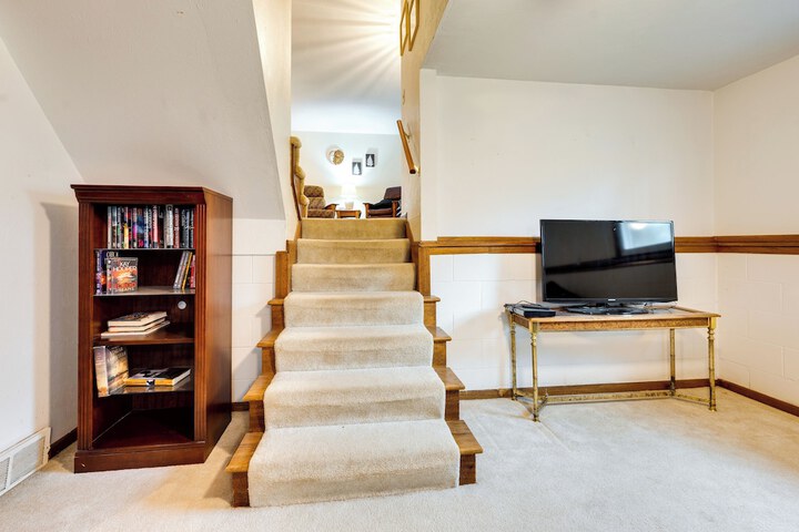 Clear Lake Vacation Home Rental - Pet Friendly!