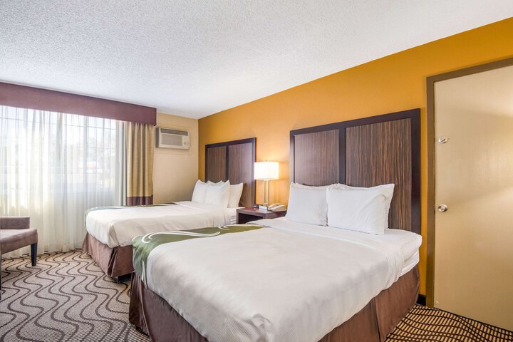 Room 20 of 29