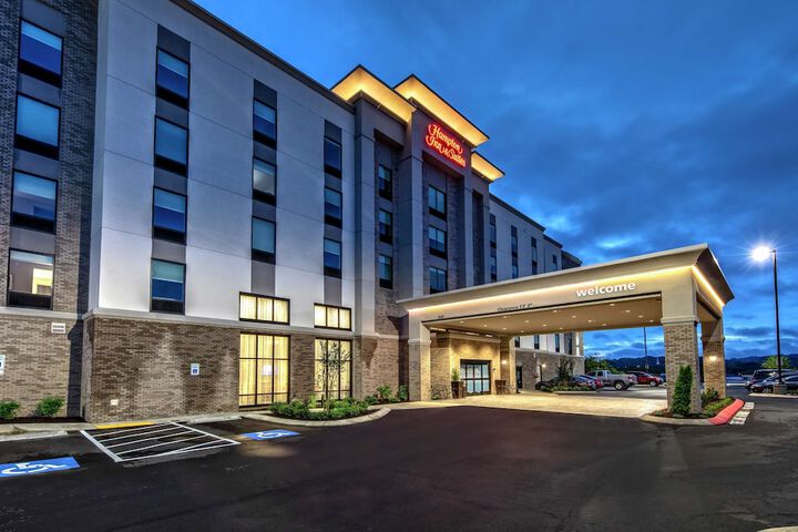 Hampton Inn & Suites Nashville / Goodlettsville