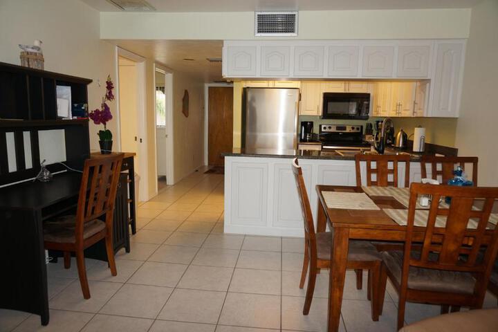Bass & Sun Condominium 2 / 2 Bedroom