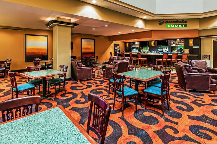 Holiday Inn Springdale / Fayetteville Area by IHG