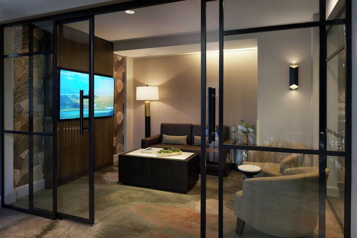 Sheraton Grand Sacramento Hotel