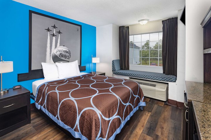 Room 27 of 30
