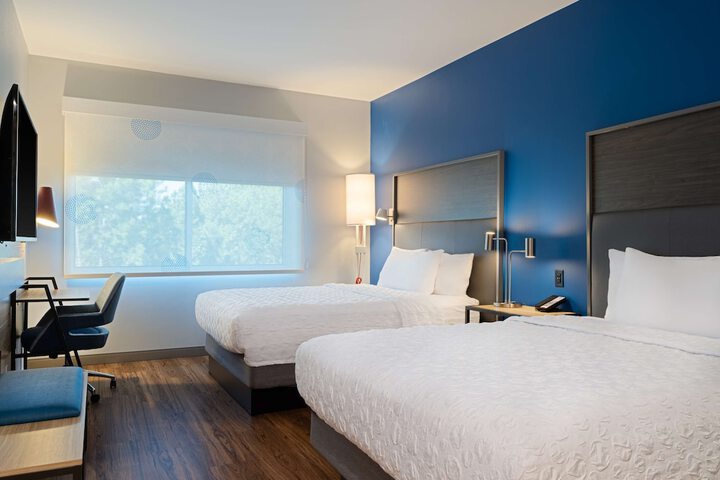 Room 13 of 25