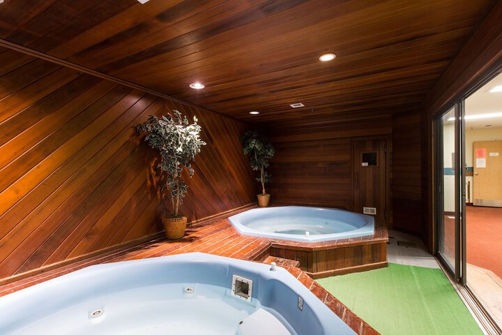 Spa 53 of 77