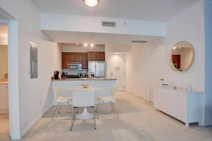 One bedroom in Lux condoCasa Costa! wbeachpass!