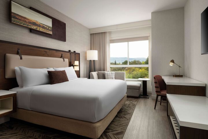 The Knoll Hotel Napa Valley Tapestry Collection by Hilton