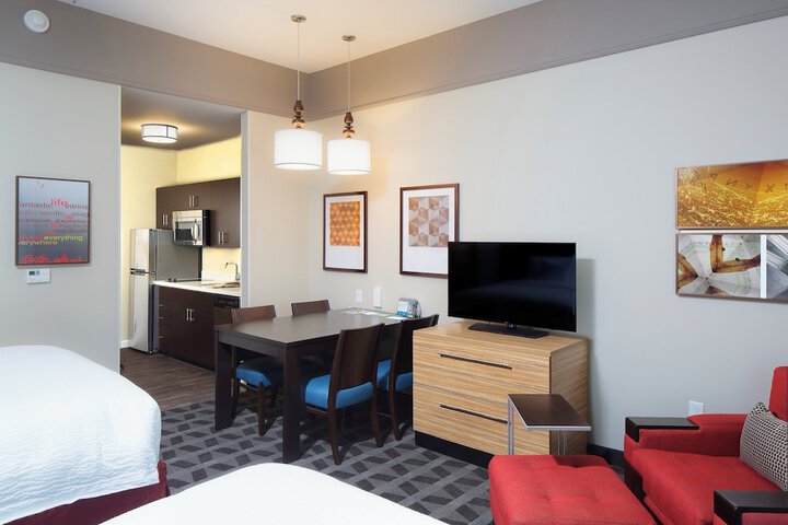 Room 13 of 24