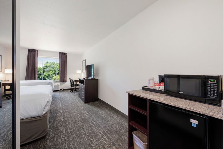 Room 51 of 111