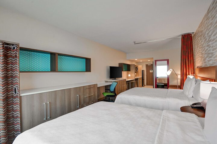 Room 33 of 48