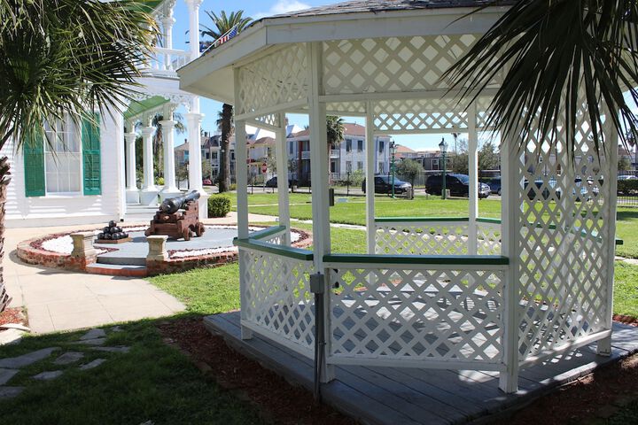 Terrace/Patio 169 of 171
