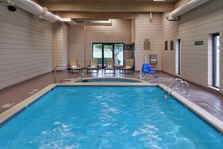 Delta Hotels by Marriott Detroit Novi