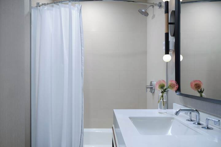 Kimpton Hotel Palomar Phoenix Cityscape by IHG