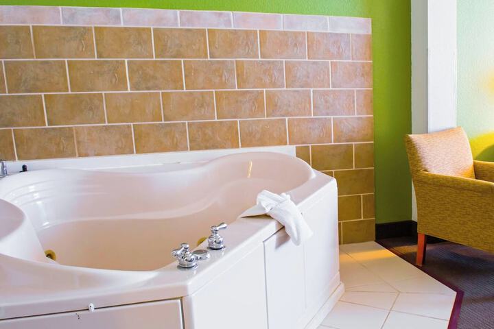 Sleep Inn & Suites Virginia Horse Center