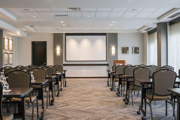 Hyatt Place Buffalo / Amherst