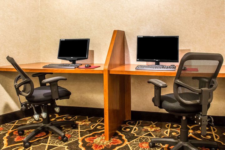 Clarion Hotel Philadelphia International Airport