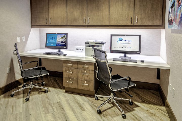 Business Center 23 of 24