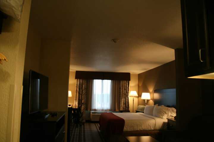 Holiday Inn Express & Suites Nevada by IHG