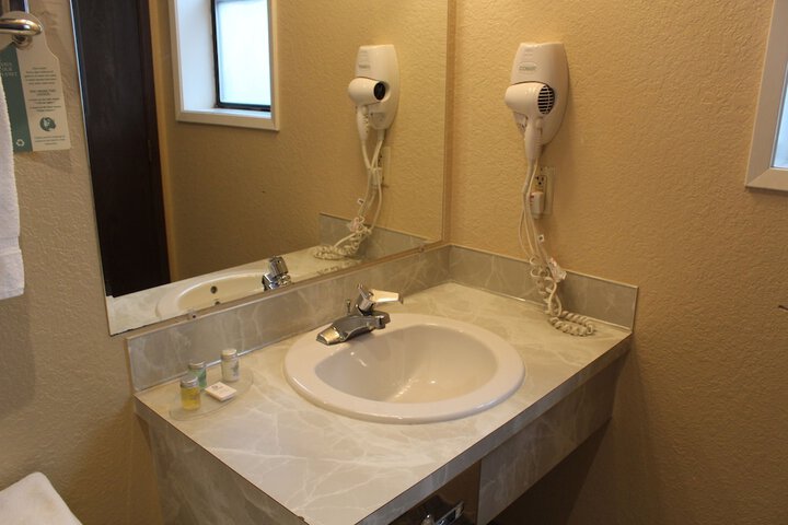 Fairbridge Inn & Suites