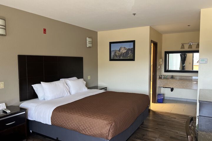 Yosemite Sierra Inn