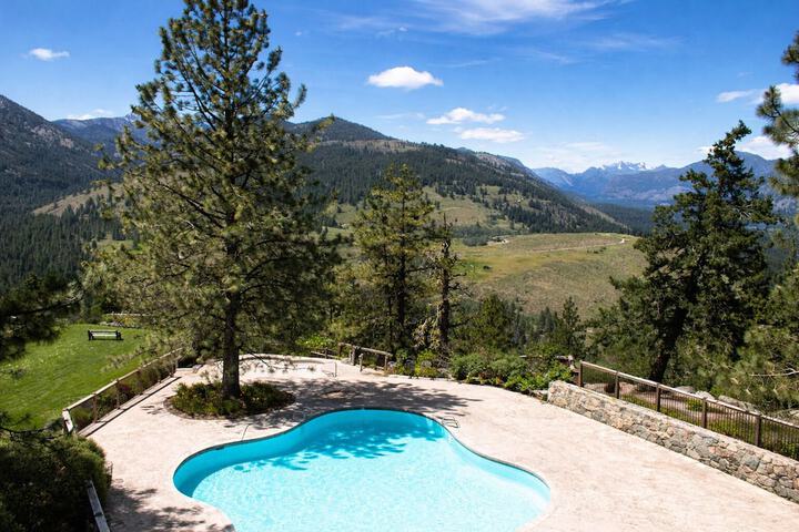 Sun Mountain Lodge