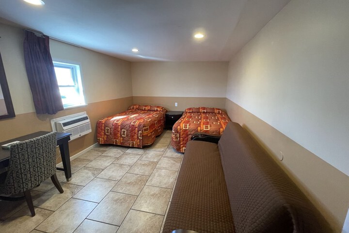Room 85 of 135